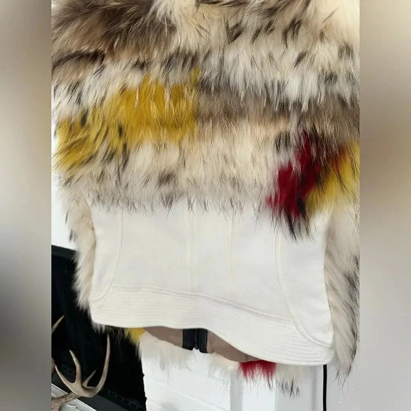 BCBG Runway Vest Fur Size S-M - Picture 5 of 11